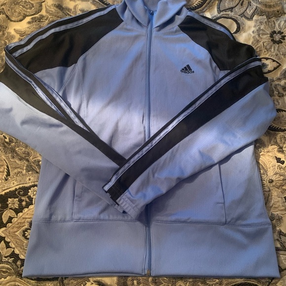 10/$25 Adidas jacket size medium - Picture 2 of 4
